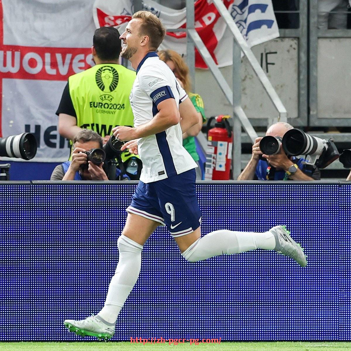 pg电子在线官网-火箭队当前小前锋球员名单及表现分析